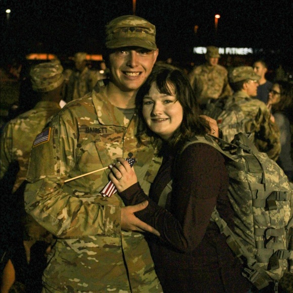 Meet your Posher, Sarah - Picture 4 of 6